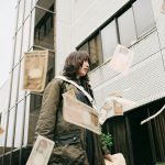 『MISS KING / ミス・キング』不幸のどん底にいる飛鳥（のん）の元に異母弟・龍也（森愁斗）が突如姿を現す――第2話あらすじ＆場面写真