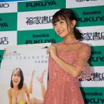 「仕上がりは大満足」の初カレンダーで「“あ、莉緒ちゃんいる”っていう存在になれたらいいな」―『寺本莉緒 2021年カレンダー』発売記者会見