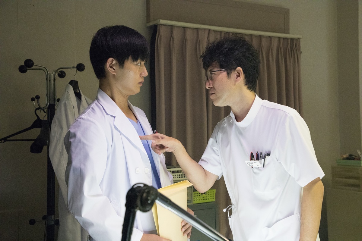 滝沢秀明演じる外科医の姿に注目！―『連続ドラマW 孤高のメス