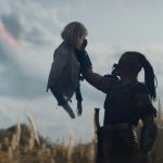 『プレデター：バッドランド』「雨の醸し出す雰囲気が本作には欠かせない」“バッドランド”の撮影の裏側を映し出す特別映像解禁