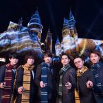 「今まででみた雪景色の中で一番感動的でした」―USJ『ユニバーサル・ワンダー・クリスマス』「ホグワーツ・マジカル・ナイト」セレモニーに関ジャニ∞登場