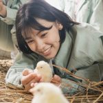 『17歳は止まらない』動物たちと触れ合うシーンや会話をするシーンなど…場面写真解禁