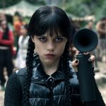 『ウェンズデー』シーズン2、アダムス一家に隠されたさらなる秘密、そして親友イーニッドに迫る死の影…パート1 予告映像解禁