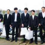 アラサー男子6人が友人の結婚式で再集結！成田凌の学生服姿も！―『くれなずめ』〈場面写真〉解禁