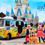 「東京ディズニーリゾートスペシャルパレード」今年も実施　20周年限定デザインのダッフィーバスの展示も