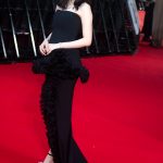 ━第38回東京国際映画祭━ レッドカーペットに池田エライザが登場