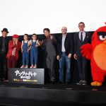 サプライズプレゼントに坂上“すぐに飾らせていただきます！”―「アングリーバード」特別試写会に坂上忍やクレイ・ケイティス監督ら登壇！