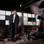 『神社　悪魔のささやき』廃神社で撮影中のジェジュンの姿を捉えたメイキング写真公開