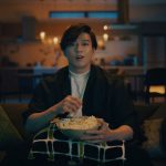 “新田、dTVに真剣にハマる！”―新田真剣佑が出演のWebCM公開