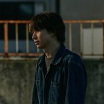 『ナイトフラワー』Snow Man 佐久間大介＆SUPER BEAVER 渋谷龍太が演じる“夜の世界で生きる危うい男たち”――場面写真解禁
