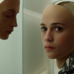アリシア・ヴィキャンデルが女性型ロボットを熱演―人工知能がもたらす未来を描いた「エクス・マキナ」予告編解禁