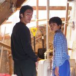 草彅剛＆山﨑光の2ショットや成長を感じるシーンなどを公開！―『まく子』〈場面写真〉解禁