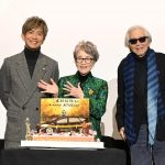 『TOKYOタクシー』倍賞千恵子&木村拓哉、通天閣にタクシーで登場 木村拓哉へのバースデーサプライズも