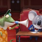 コアラのバスター・ムーンが持ち前の毛並みを活かしてカーウォッシュ？！―『SING／シング』特別版予告映像解禁