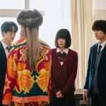 吉田美月喜＆THE RAMPAGE 藤原樹 W主演ドラマ『世界で一番早い春』主人公・真帆、雪嶋先輩、嵐、紗香は漫画合宿へ…そこで新事実が――第4話場面写真