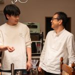 『富士山と、コーヒーと、しあわせの数式』拓磨（豆原一成）が本格的なコーヒーを祖母・文子（市毛良枝）に振る舞うシーン〈メイキング映像〉解禁