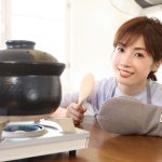 “母の炊き込みご飯”作りに挑戦！「母の手料理は何でも食べたい」―Huluオリジナル『明日海りおのアトリエ』《第8回PR映像》解禁