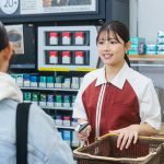 ドラマ『ゆかりくんはギャップがずるい』窮地に陥った親友を救うためにコンビニのバイトを始める芽衣子…過労で倒れて目覚めると――第3話あらすじ&場面写真