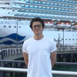 『フロントライン』小栗旬、沖縄でダイヤモンド・プリンセス号と初対面――実際に船内で対応にあたっていたクルー・和田祥子氏と当時の記憶をたどるダイジェスト映像解禁